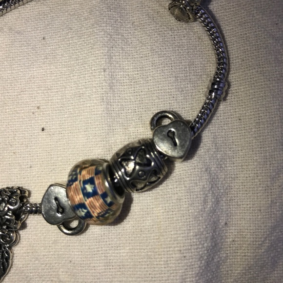 Charm bracelet - Picture 4 of 5